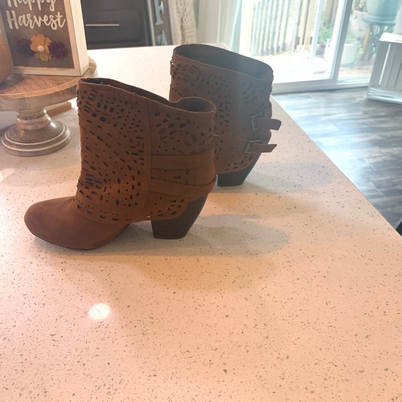 Flirty and fun booties - Picture 1 of 6